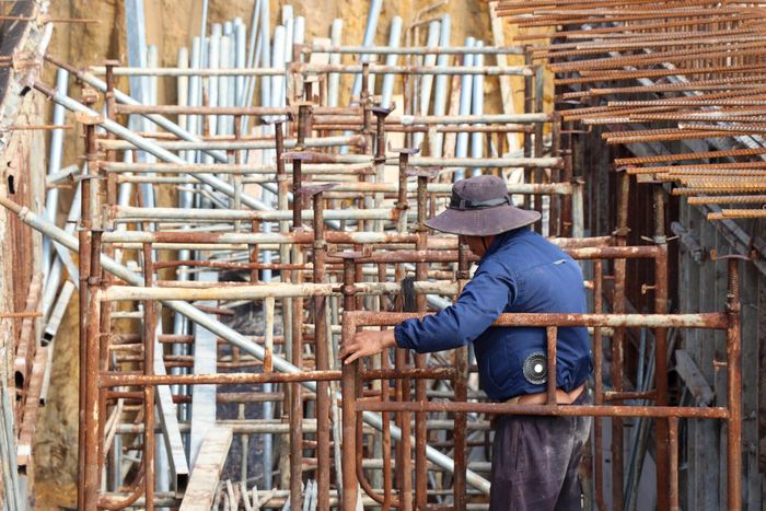  Phó chủ tịch UBND phường Hương Trà Phạm Thế Mẫn khẳng định, địa phương luôn cầu thị và đảm bảo quyền, lợi ích hợp pháp của người dân. Tuy nhiên, nếu các hộ dân không chấp hành đúng chủ trương, phường sẽ lập biên bản, tham mưu xử lý theo đúng quy định của pháp luật, trong đó có việc bảo vệ thi công, cưỡng chế thi hành theo quy định. 