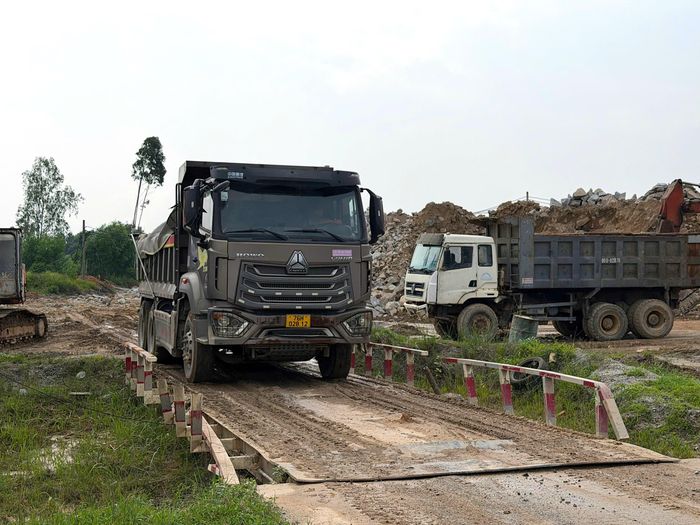 Một số mỏ đá trên địa bàn chưa thực hiện nghiêm quy định lắp đặt trạm cân, camera giám sát hoạt động khai thác. (Ảnh: Lê Danh).