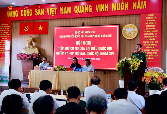 Quang cảnh hội nghị tiếp xúc cử tri. Ảnh: Hoa Lê