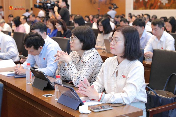 Các đại biểu dự hội nghị. Ảnh: Hồ Long