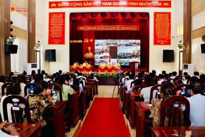 Toàn cảnh Hội nghị tiếp xúc cử tri