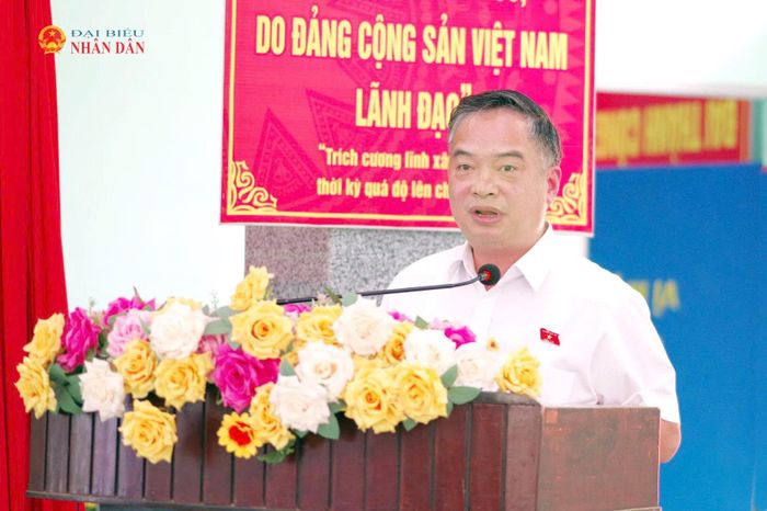Giám đốc Công an tỉnh Khánh Hòa,Thiếu tướng Nguyễn Hữu Phước phát biểu tại buổi tiếp xúc