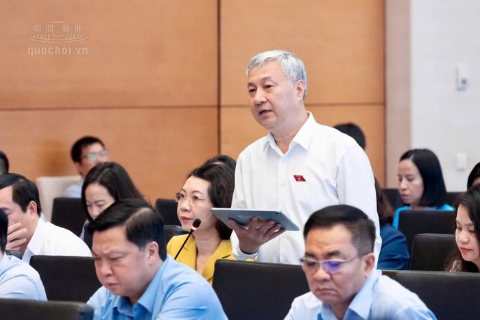 Đại biểu Trần Văn Lâm (Đoàn ĐBQH TP Bắc Ninh). Ảnh: quochoi.vn