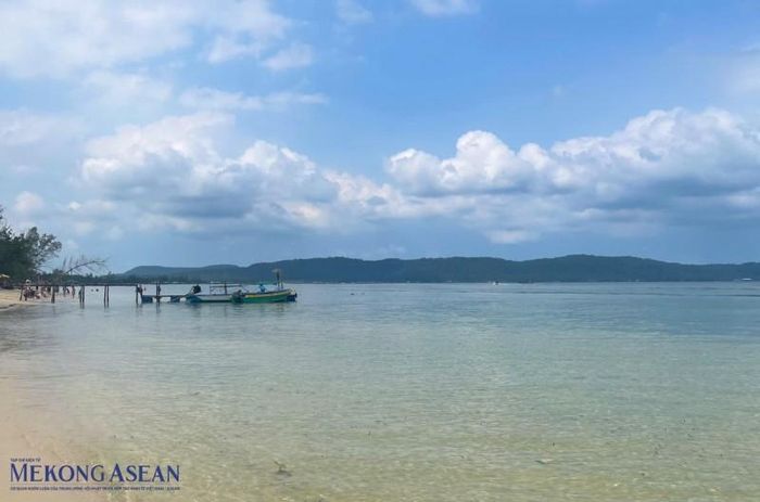 Phó Thủ tướng yêu cầu xây dựng kế hoạch cụ thể về tuyên truyền, quảng bá, kết nối sản phẩm và chương trình, tuyến du lịch (tour), tuyến phục vụ APEC, trong đó chú trọng địa bàn Phú Quốc. Ảnh: VGP.