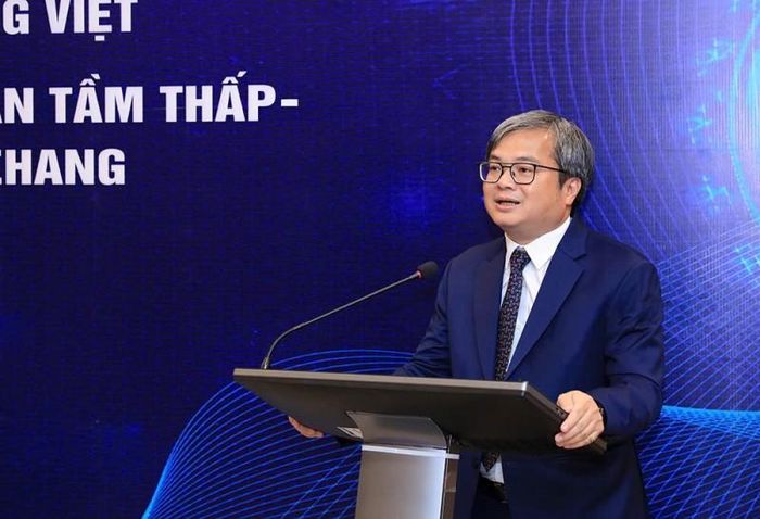 Phó Chủ tịch UBND thành phố Hà Nội Trương Việt Dũng phát biểu tại lễ ký kết. Ảnh: UBND thành phố Hà Nội.