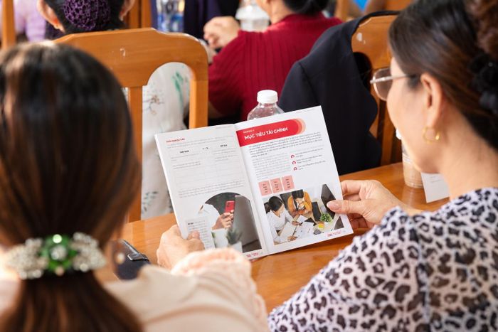 Thời gian qua, Home Credit đồng hành phổ cập kiến thức tài chính cho đa dạng đối tượng, đặc biệt là phụ nữ và trẻ em - Ảnh: HCVN