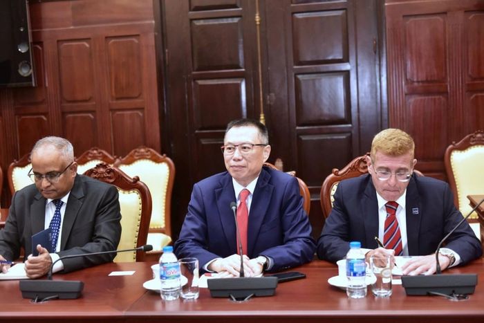Ông Nianshan Zhang - Giám đốc Khu vực Đông Nam Á, ADB phát biểu tại buổi làm việc