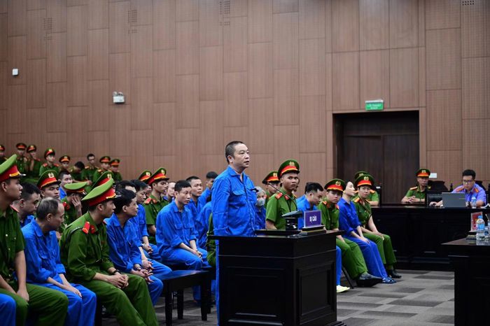 Bị cáo Trần Văn Trường, cựu Viện trưởng Viện Pháp y tâm thần Trung ương tại phiên tòa.