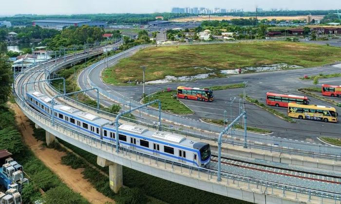 Khu vực cuối tuyến Metro số 1 đang được nối dài và phát triển nhà cao tầng.