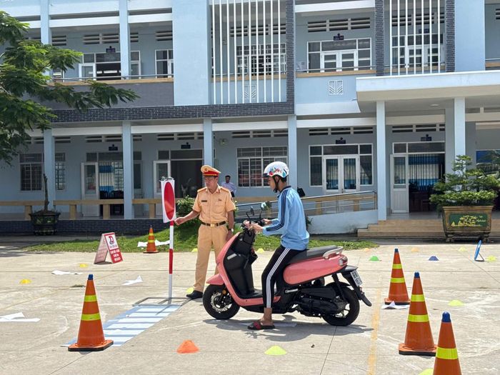 Nội dung tuyên truyền được triển khai theo hướng thiết thực, gắn kiến thức pháp luật với những tình huống thường gặp.