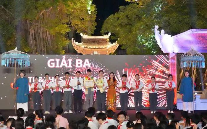 Trường THCS Chu Văn An (xã Thanh Trì) giành Giải Nhất, Trường trung học cơ sở Chu Văn An (phường Việt Hưng) giành Giải Nhì và Trường trung học cơ sở Chu Văn An (phường Tây Hồ) giành Giải Ba.