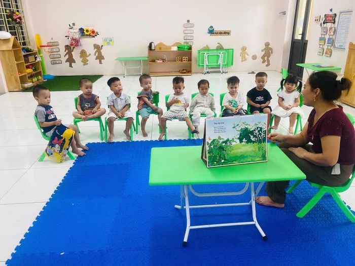 Trẻ em lớp mẫu giáo tại Trường Mầm non Ba Vì A - phân hiệu Đá Chông.