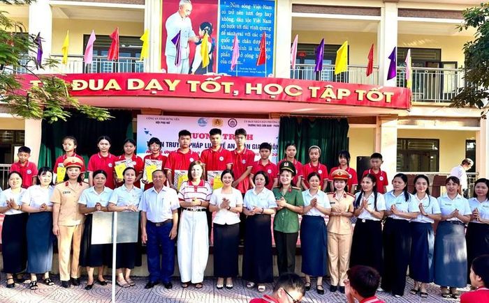 Sự kiện gắn kết giữa hoạt động khuyến học và phổ biến pháp luật cho thấy vai trò kết nối, đồng hành hiệu quả của Hội Khuyến học trong việc huy động các lực lượng xã hội chăm lo cho giáo dục.