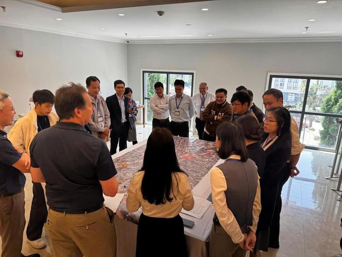 Diễn tập sa bàn đối với tình huống cướp nguồn phóng xạ nhóm 1. (Ảnh: MST)