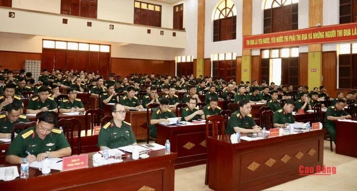 Các đại biểu dự hội nghị.