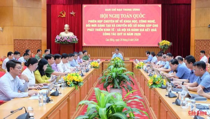 Các đại biểu tham dự Hội nghị tại điểm cầu tỉnh Cao Bằng.