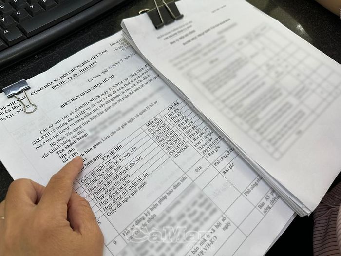 Việc chứng minh nguồn thu nhập là một trong những yêu cầu khiến nhiều người gặp khó khăn, nhất là lao động tự do, người làm việc theo hợp đồng ngắn hạn hoặc có thu nhập chưa ổn định.