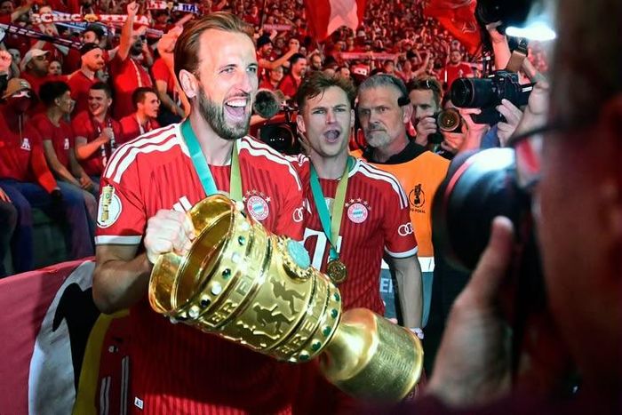 Tiền đạo Harry Kane nâng cao danh hiệu trong màu áo Bayern Munich