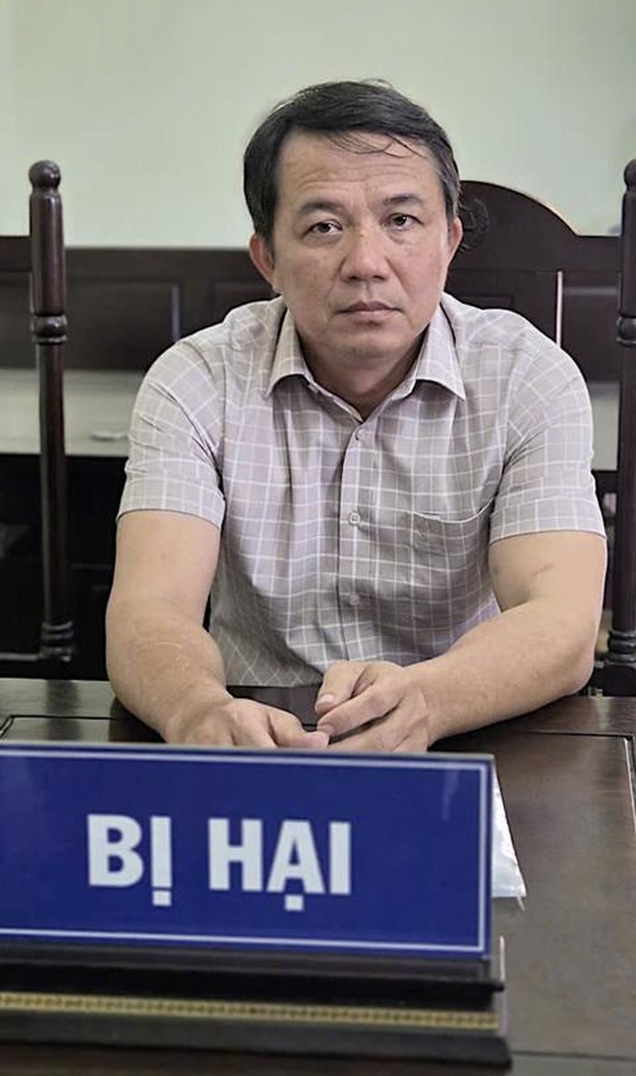 Bị hại Định Hoàng Khâm tại phiên xét xử chiều 24/9/2026
