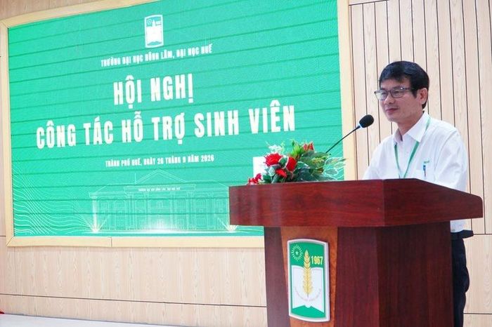 PGS.TS. Nguyễn Hữu Văn – Phó Hiệu trưởng phát biểu
