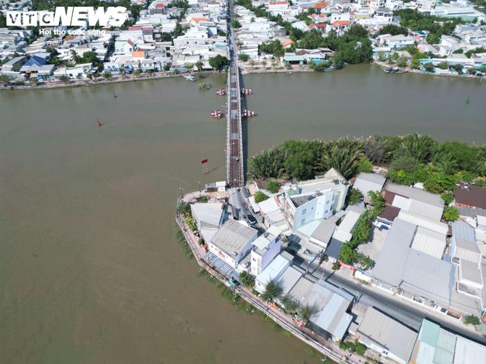 Dự án dự kiến sử dụng khoảng 14,6ha đất, trong đó diện tích cần bồi thường khoảng 9,4ha; khoảng 5,2ha còn lại là diện tích sông ngòi và đường hiện hữu. Theo kế hoạch, trong năm 2026, TP.HCM dự kiến phê duyệt chủ trương đầu tư, tổ chức thi tuyển phương án kiến trúc, khảo sát và lập báo cáo nghiên cứu khả thi.