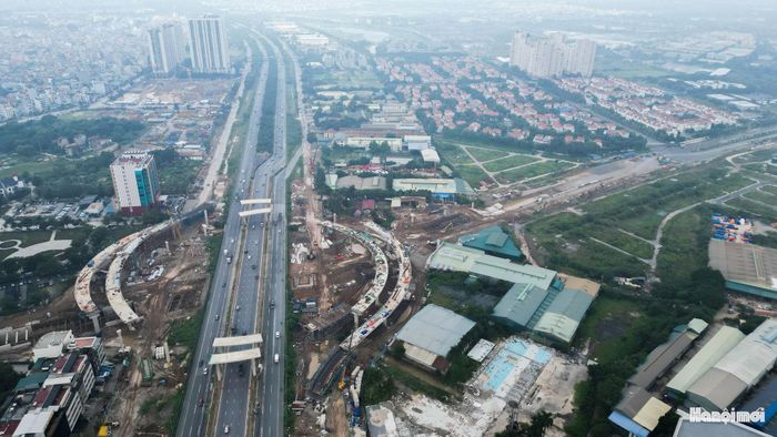 Khi hoàn thành, nút giao Vành đai 3,5 - Đại lộ Thăng Long sẽ tổ chức giao thông theo nhiều cao độ, với hầm chui trực thông kết hợp 4 cầu nhánh. Thiết kế này nhằm phân tách các hướng phương tiện, giảm xung đột giao thông và tăng khả năng kết nối giữa các tuyến đường phía Tây Hà Nội.
