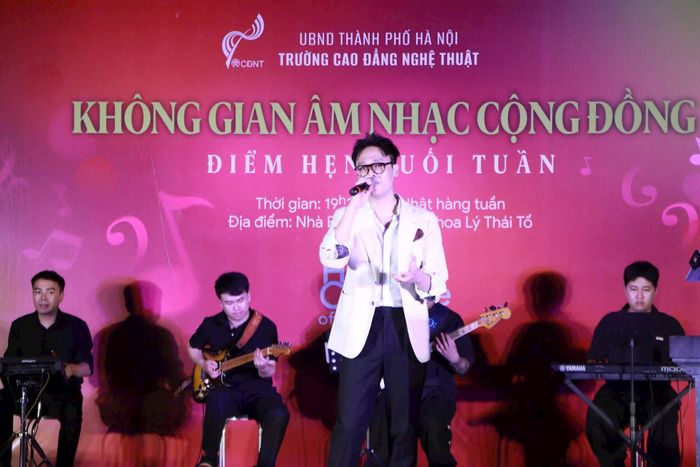 Các nghệ sĩ tham gia biểu diễn. Ảnh: SVHTTDL