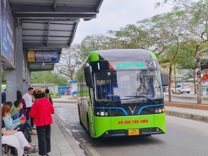 Hà Nội là địa phương đi đầu cả nước về phát triển xe buýt điện. Ảnh: Transerco