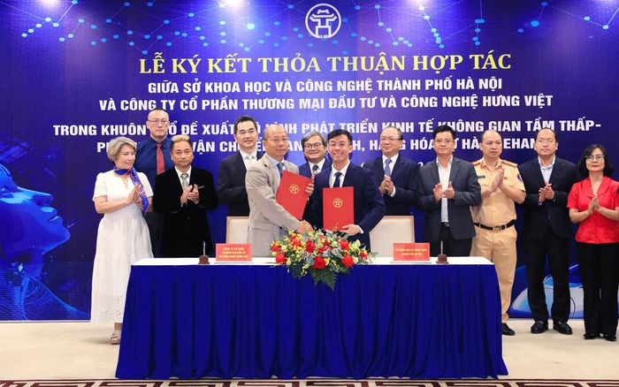 Sở Khoa học và Công nghệ cùng Công ty cổ phần Thương mại đầu tư và Công nghệ Hưng Việt ký thoả thuận hợp tác.