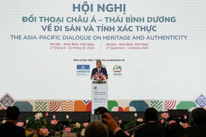 Phó Bí thư Thành ủy Hà Nội Nguyễn Văn Phong phát biểu tại lễ khai mạc. Ảnh: Hoàng Linh