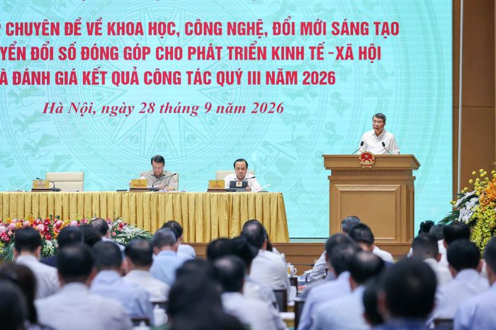 Thủ tướng Chính phủ Lê Minh Hưng phát biểu chỉ đạo tại phiên họp. Ảnh: Đoàn Bắc