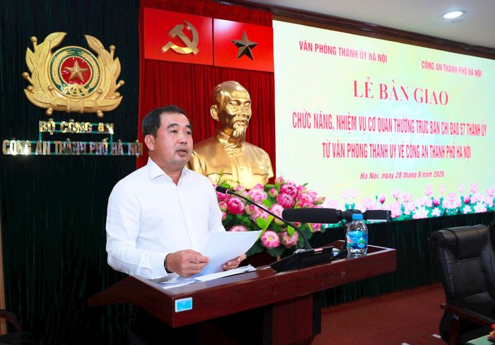 Bí thư Thành ủy Hà Nội Trần Đức Thắng phát biểu chỉ đạo. Ảnh: Quang Thái