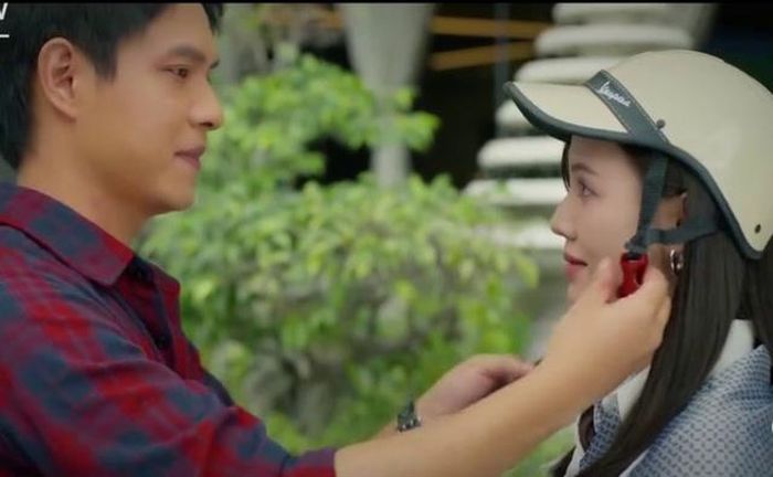 Khánh rủ Phương đi ăn để cảm ơn. Ảnh VTV