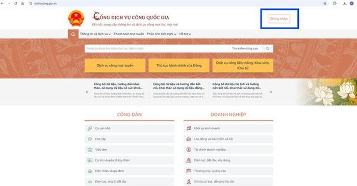 Công dân truy cập Cổng Dịch vụ công Quốc gia.