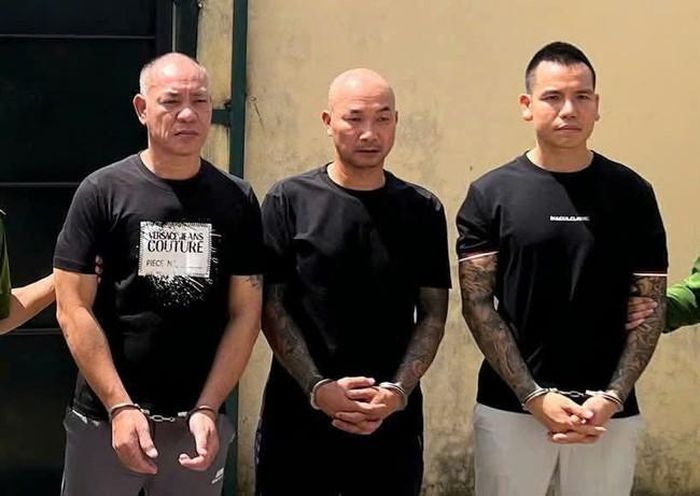 Các đối tượng Nguyễn Văn Dũng, Phạm Trung Kiên, Phạm Tiến Mạnh từ trái qua phải - (ảnh Bôh Công an).