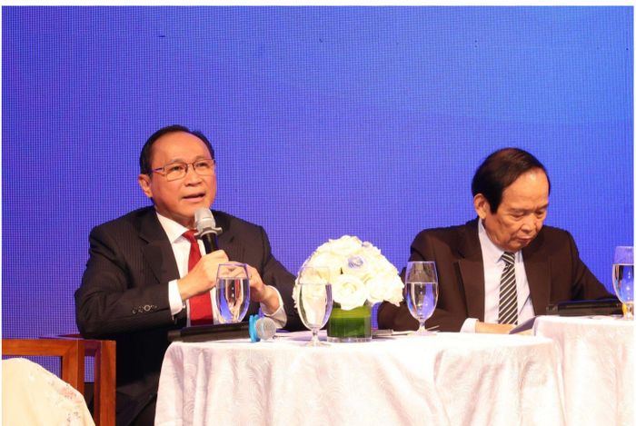 PGS.TS.BS Bùi Hữu Hoàng, Phó Chủ tịch Hiệp hội Y học TP.HCM, Chủ tịch Hội Gan mật TP.HCM, Ban chuyên gia Bệnh viện Đại học Y Dược TP.HCM phát biểu.