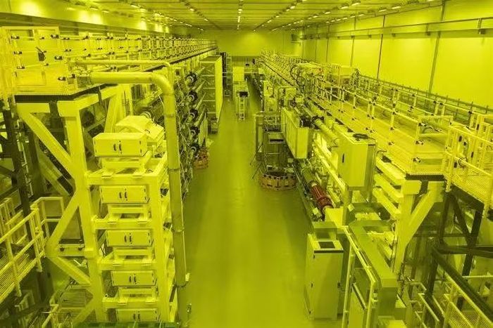Theo hãng tin Vzglyad của Nga: "Bộ Quốc phòng Anh đã công bố các cuộc thử nghiệm đầu tiên đối với đầu đạn hạt nhân thế hệ mới Astraea, điều này có thể làm bùng phát một cuộc chạy đua vũ trang mới".