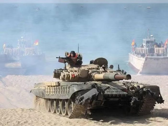 Không chỉ có vậy, nhiều sản phẩm của ngành công nghiệp quốc phòng Ấn Độ còn bị phàn nàn về chất lượng, chẳng những không đáp ứng đầy đủ yêu cầu kỹ chiến thuật như thiết kế mà đôi khi còn tiềm ẩn nguy cơ gây hại cho binh sĩ sử dụng.