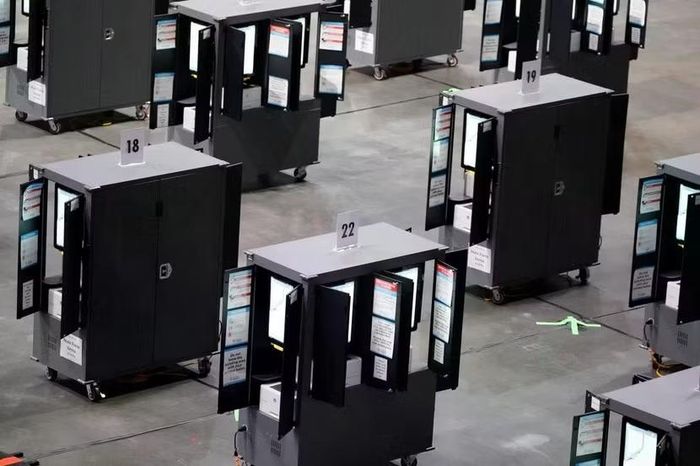 Máy bỏ phiếu tại điểm bầu cử ở Atlanta năm 2020