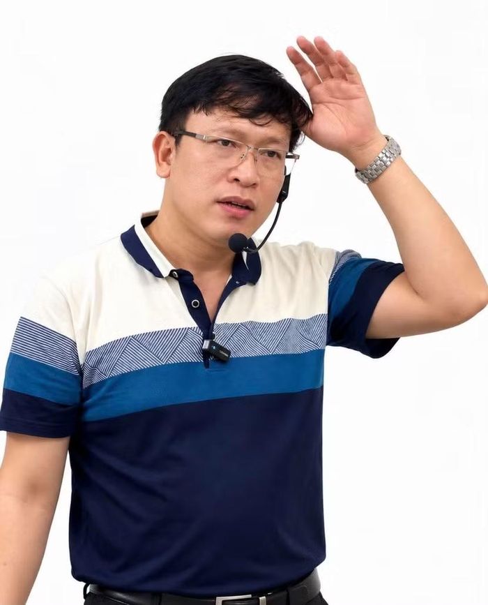Theo thầy Nguyễn Văn Quý, việc bổ sung trường lớp tại những nơi thực sự thiếu là cần thiết. (Ảnh: NVCC)