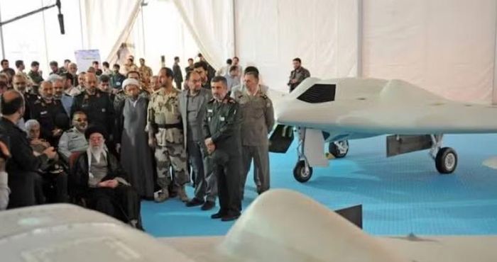Trường hợp đáng chú ý nhất là máy bay không người lái tàng hình RQ-170 Sentinel của Mỹ bị Iran thu giữ năm 2011.