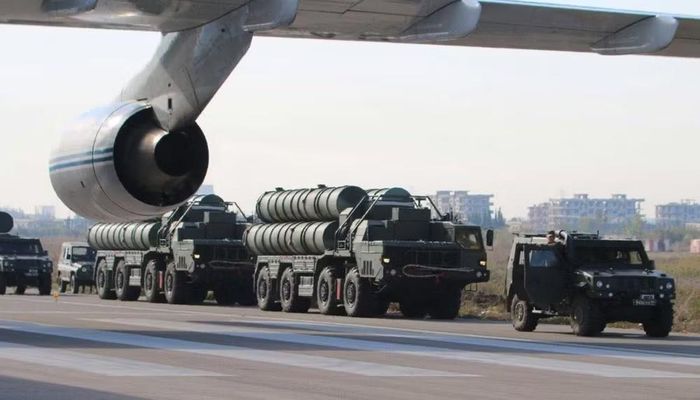 Điều này cho thấy việc chuyển giao S-400 cho nước thứ 3, nếu xảy ra, không đơn thuần là quyết định của Thổ Nhĩ Kỳ mà còn liên quan trực tiếp đến các điều khoản kiểm soát người dùng cuối trong hợp đồng mua vũ khí với Nga.