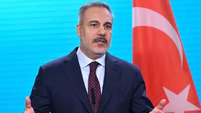 Ngoại trưởng Thổ Nhĩ Kỳ Hakan Fidan trước đó xác nhận Ankara vẫn đang đàm phán với các bên liên quan về tương lai của S-400.
