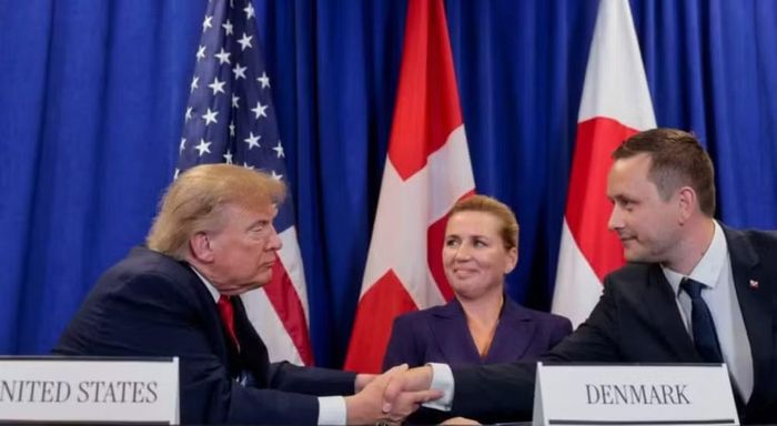 Thỏa thuận được Tổng thống Mỹ Donald Trump, Thủ tướng Đan Mạch Mette Frederiksen và Thủ hiến Greenland Jens-Frederik Nielsen ký ngày 22/9 tại New York.