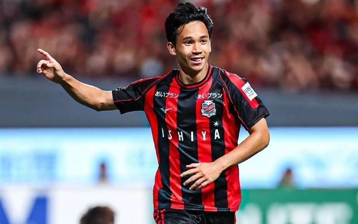  Supachok tiếp tục góp mặt trong đội hình Thái Lan dự FIFA ASEAN Cup 2026, cùng Chanathip Songkrasin và nhiều trụ cột trở lại. 