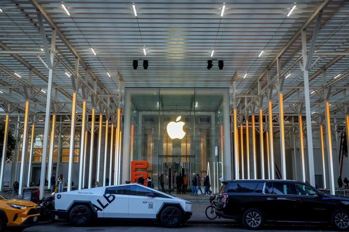 Apple muốn trở lại thị trường máy chủ doanh nghiệp khi lên kế hoạch bắt tay với Nvidia. Ảnh: Bloomberg.
