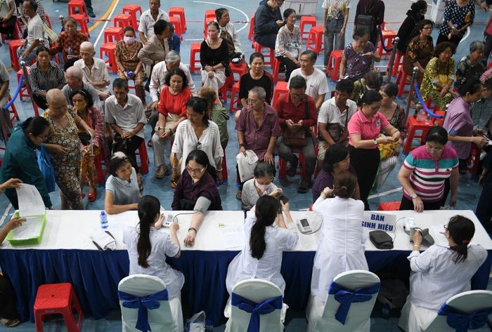  TP.HCM có khoảng 1,57 triệu người cao tuổi. Ảnh: Duy Hiệu. 