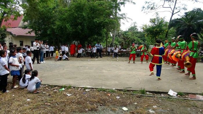 Nhiều học sinh tham gia bảo tồn nghệ thuật truyền thống của đồng bào Khmer ở xã Ô Lâm