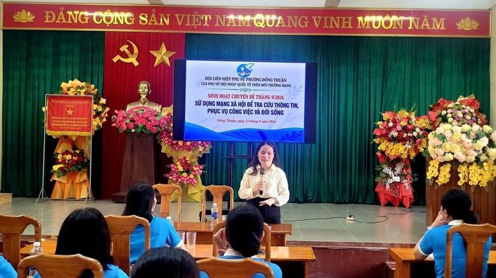 Câu lạc bộ “Phụ nữ hội nhập quốc tế trên môi trường mạng” sinh hoạt chuyên đề