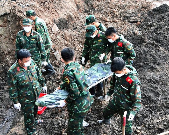 Kết quả trong ngày 29.9, lực lượng làm nhiệm vụ đã phát hiện, quy tập được 6 bộ hài cốt liệt sĩ tại khu B